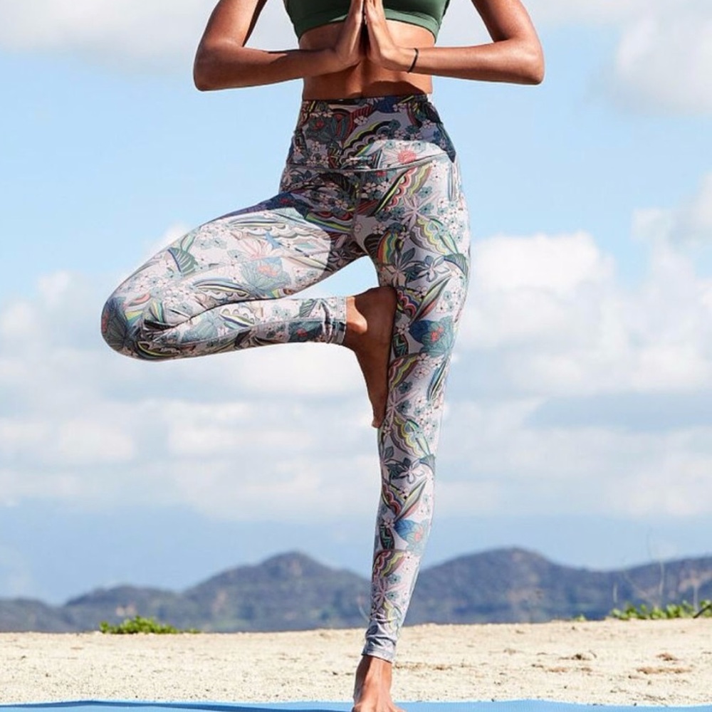 Victoria Sport sports bra & legging set